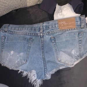ONE TEASPOON SHORTS SIZE 27